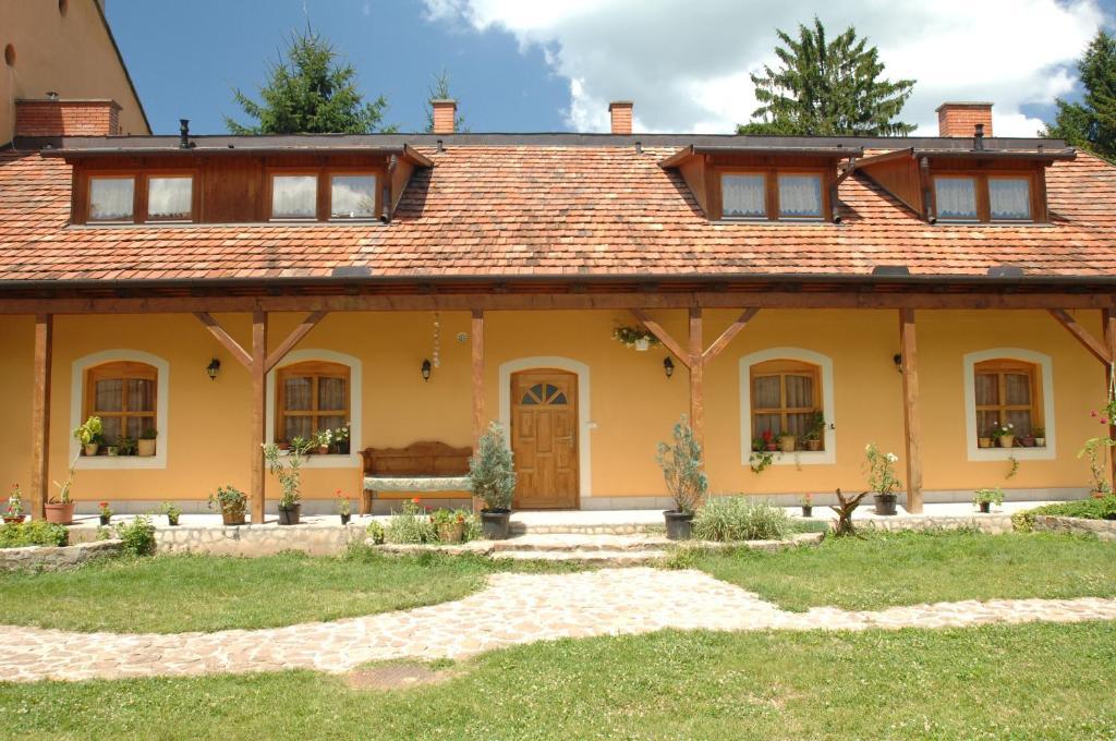 Eletfa Vendeghaz Eger Exterior photo