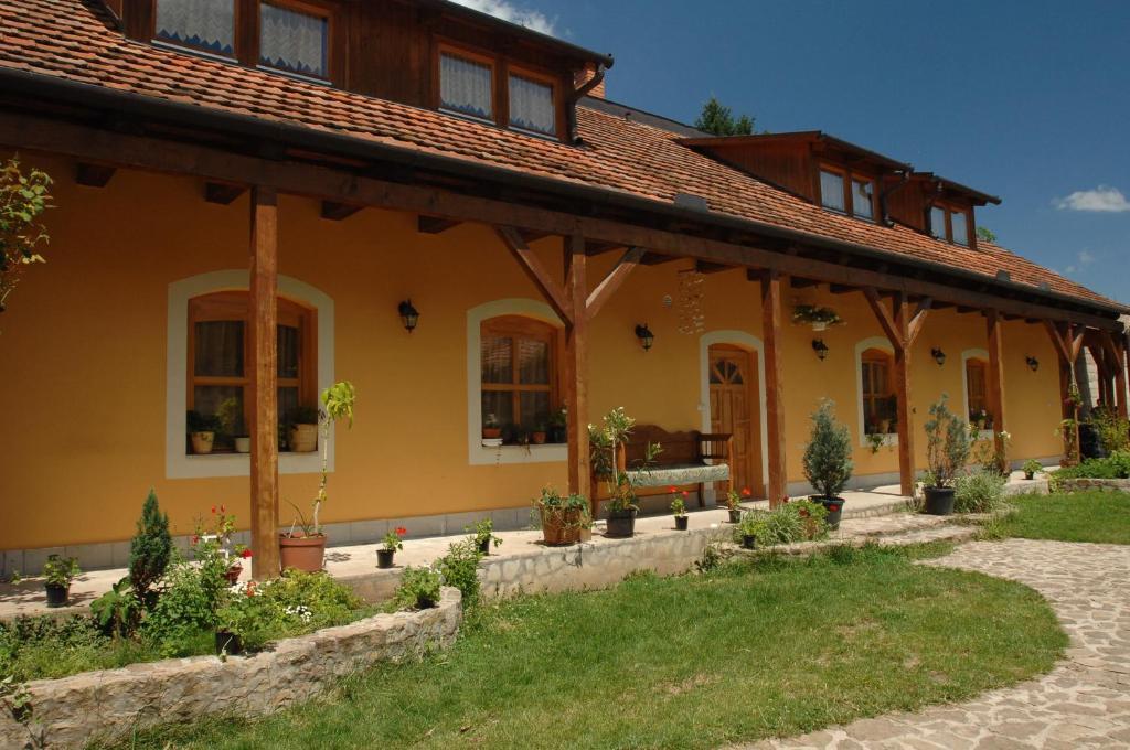 Eletfa Vendeghaz Eger Exterior photo